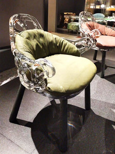 轻奢透明环氧树脂网红椅子饭厅靠背坐凳铂晶定制酒店水晶艺术家具