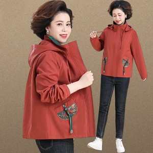 福太太妈妈春款新款外套短款新中式国风洋气中老年女式春秋季风衣