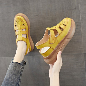黄色罗马凉鞋女夏季2023新款真皮镂空内增高洞洞鞋运动厚底包头潮