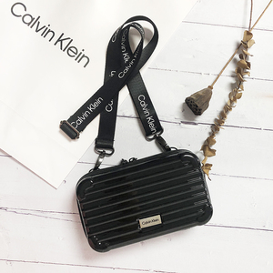 CK专柜正品Calvin Klein 复刻行李箱 两用黑色斜挎方盒小巧手拿包