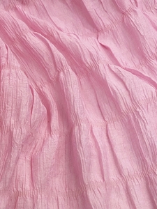 甜美系~粉色肌理压褶皱布料女春夏季连衣蛋糕裙衬衣童装泡泡面料