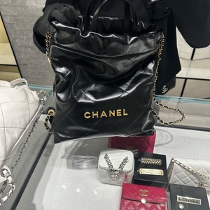 Chanel香奈儿新款22手袋bag书包双肩包牛皮垃圾袋正品赠送中检