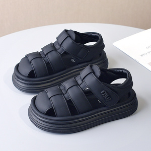 黑色软底女童公主凉鞋包头2024夏季新款中大儿童涉水包脚沙滩鞋子