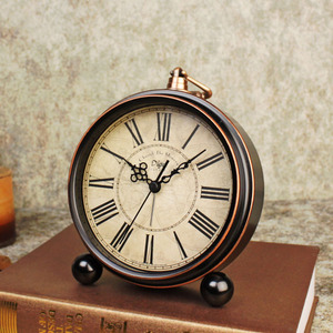 桌面时钟摆件床头小闹钟欧式复古美式创意座钟学生用简约北欧风格