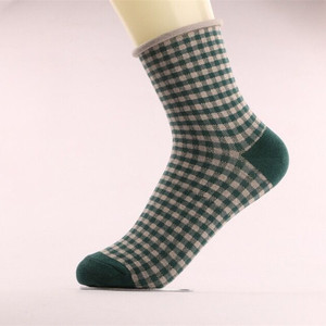 2017新款女袜 韩版日系纯棉舒适吸汗格子松口中筒袜子靴袜堆堆袜