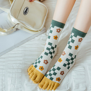 秋季甜美可爱五指袜女中筒网红格子分趾袜小熊ins绿色小花朵女袜