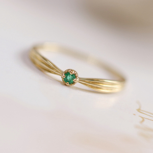 绿岛。9K金黄金+天然祖母绿，日本轻奢戒指，加缪珠宝。