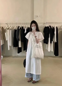 peach韩国代购 24夏新 干净白色一排扣长款短袖连衣裙