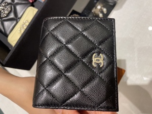 Chanel/香奈儿2024女士黑色双C菱格荔枝纹折叠短款钱包钱夹
