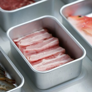 日本进口铝饭盒冰箱收纳盒食物急速解冻冷冻盒密封保鲜盒长方形