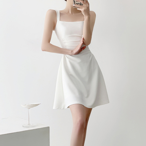 夏款女装白色吊带连衣裙子法式初恋海边度假气质感显瘦短款小白裙