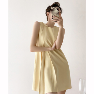 无袖黄色连衣裙女夏季法式高级感别致小众设计感蝴蝶结飘带小个子