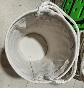 白色园桶帆布包马桶包电工作业包维修电力高空专用包园桶形电力包