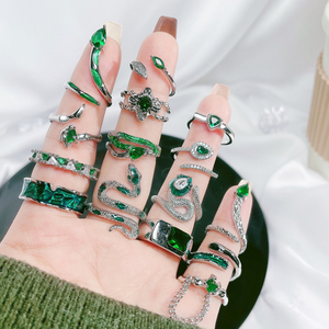 ins小众设计感戒指女复古绿色锆石滴釉气质冷淡风时尚潮森系指环
