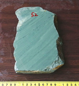 洮砚/洮河砚/喇嘛崖上层老坑细水纹鸭头绿漪石料 ，52
