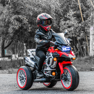 超大儿童电动摩托车可坐大人双人带宝宝三轮车男女宝宝充电玩具车