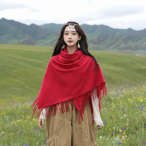 红色披肩围巾两用外搭三角形保暖新疆西藏大西北草原沙漠旅游拍照