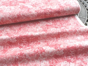 美国进口描银粉色小玫瑰花纯棉布料 手工娃娃衣服布料 1/4码 24元