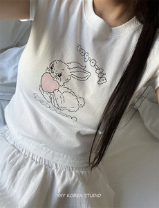 YAY 韩国东大门代购 可爱爱心小兔子印花短款上衣T恤