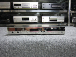 AURA/优雅AUC-100 CD100发烧二手CD机，原装220V《四方音响》
