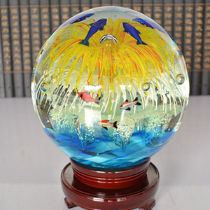 依诺礼品水晶琉璃球摆件夜光水晶球玻璃球家居装饰用品红色水晶球