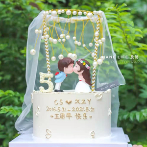 七夕亲吻新郎新娘婚礼一周年结婚十周年纪念日蛋糕装饰情侣玩摆件