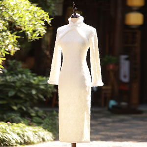 白色旗袍女新中式2024新款改良气质订婚礼服加绒连衣裙小个子冬季