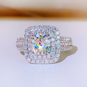 18K白金1克拉垫形钻戒GIA钻石方形钻石戒指豪华群镶钻戒正品定制