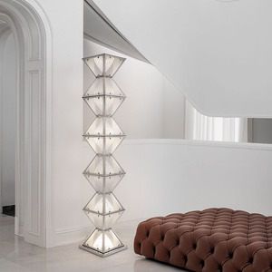 原创专利款扭曲的光线不锈钢设计师沙发客厅售楼处装饰光影落地灯