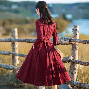 红念红色棉麻连衣裙中长款女装2024春装新款春秋休闲气质长袖裙子