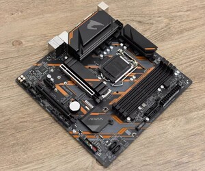 充新Gigabyte/技嘉B360 M AORUS PRO  B365-HD3 Z390 D Z370-HD3