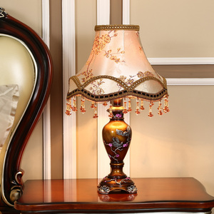 欧式台灯时尚浪漫复古创意装饰家用简约现代田园卧室床头灯可调光