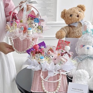 六一儿童节创意礼物粉色珍珠兔子花篮零售糖果玩偶花束插花篮花艺