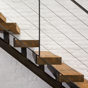 开步室内整体欧式复式钢木实木原木踏步护栏扶手玻璃楼梯全屋定制