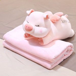 可爱小猪抱枕被子两用多功能汽车毯子办公室午睡枕头靠枕珊瑚绒毯