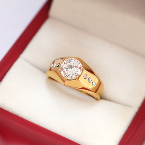 新款韩版18K金色仿真铂金钻石戒指男士钛钢食指戒子结婚手饰礼品