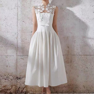 白色蕾丝拼接度假裙子名媛气质收腰显瘦长裙子大摆高级礼服连衣裙