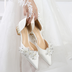 新娘婚鞋夏季女2021新款水晶鞋主婚纱低跟白色仙女鞋温柔平底单鞋