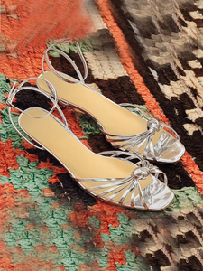 ANN2022年夏新款法式复古编织镂空露趾高跟鞋中跟一字扣带凉鞋女