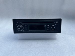 车载CD机收音机播放器USB主机伊兰特标致雪铁龙捷达桑塔纳通用型