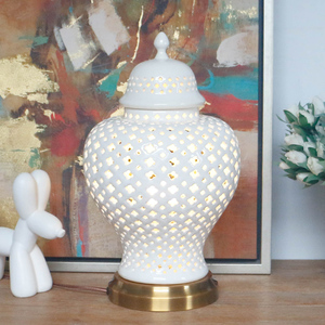 现代欧式轻奢白色镂空陶瓷将军罐台灯灯具摆件家居玄关装饰工艺品