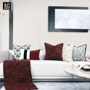 现代简约轻奢红色组合抱枕沙发客厅科技布靠垫样板房展厅方枕搭毯