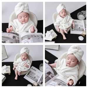 新生儿摄影沙发道具满月百天摄影服装服饰宝宝拍照服装浴袍套装