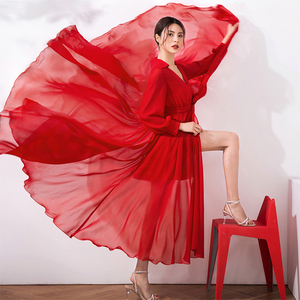 美妃高级感仙女连衣裙2023新款春秋大红色气质复古洋气长裙子女装