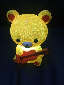 新款弹吉他可爱熊水晶小夜灯 慢闪七彩 变色led灯 夜市套圈玩具
