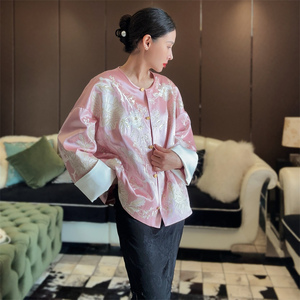 粉色刺绣新中式上衣女对襟翻袖宽松气质复古时髦短外套小褂L4156