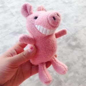 新款粉红色小猪挂件ins少女心可爱动物包挂饰情侣车钥匙扣毛绒礼