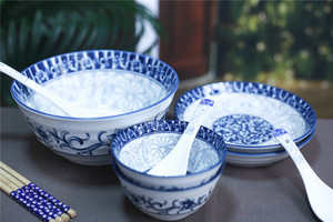 青花瓷碗碟套装家用中式陶瓷餐具创意个性饭碗菜盘碗筷组合2人装
