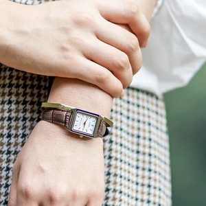 包拼邮日本代购 CASIO卡西欧小方表简约女式复古方形石英手表腕表