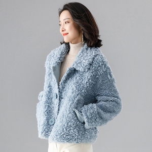 羊剪绒颗粒羊毛大衣女新款秋冬季皮毛一体短款羊卷毛皮草羊绒外套